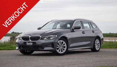 BMW 3 Serie Touring 320e LED / DEALER ONDERHOUDEN / CAMERA / CARPLAY / TREKHAAK
