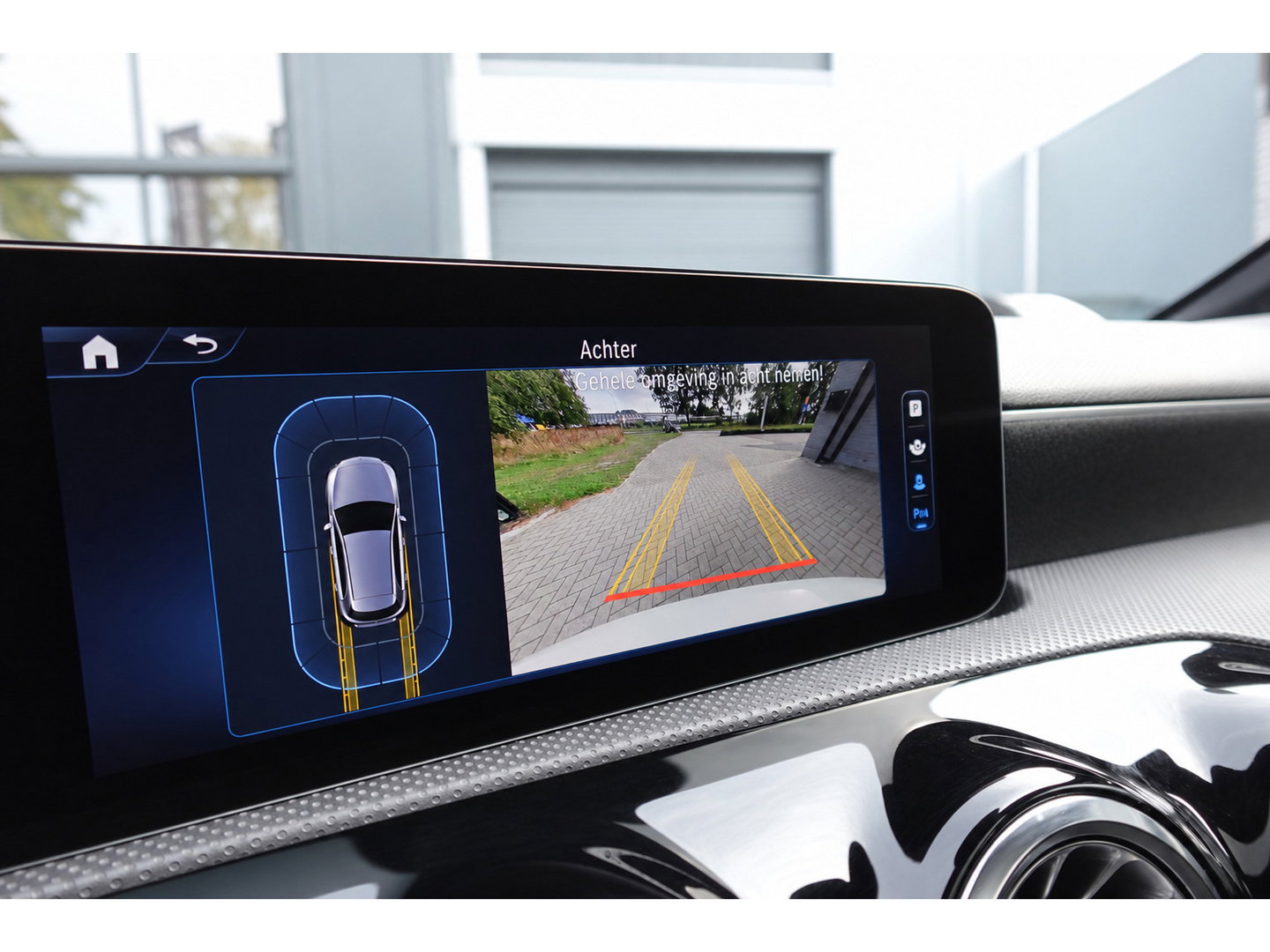 Mercedes-Benz A-Klasse 180 AMG Line PANO SFEER CAM