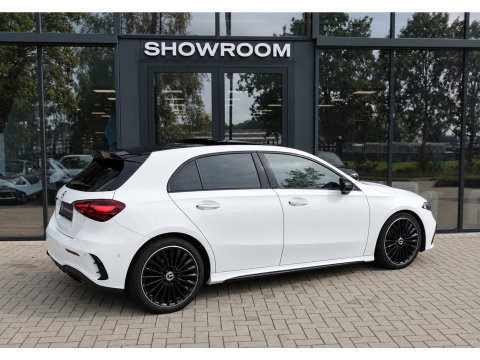 Mercedes-Benz A-Klasse 180 AMG Line PANO SFEER CAM
