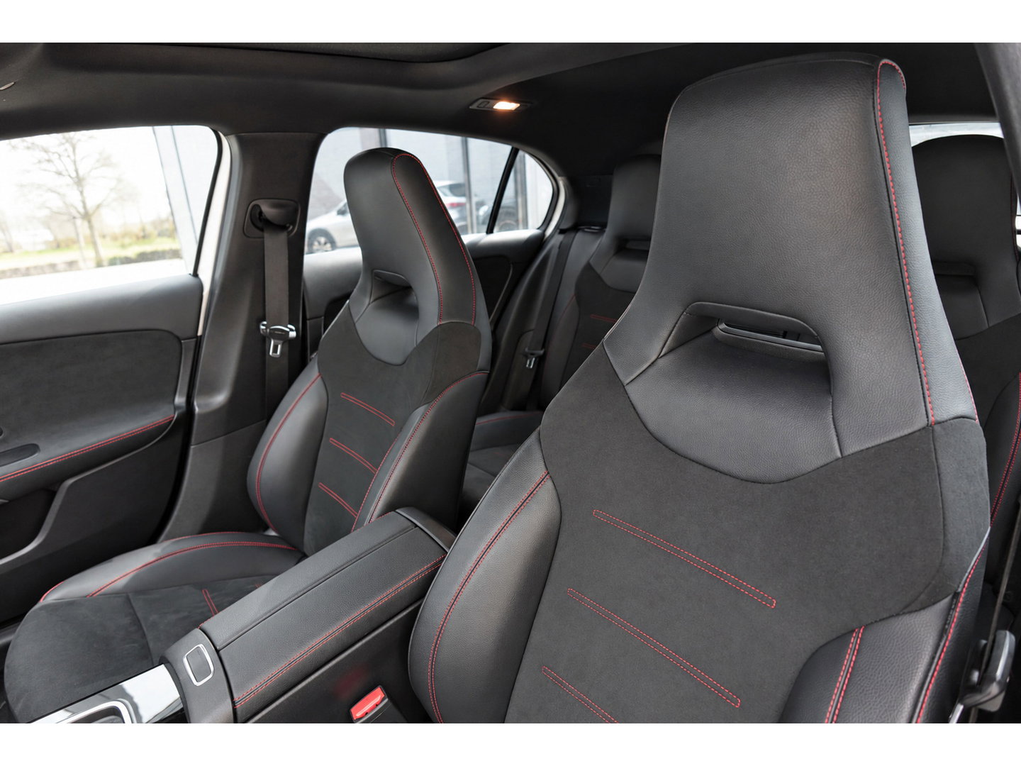 Mercedes-Benz A-Klasse 180 AMG Line PANO SFEER CAM