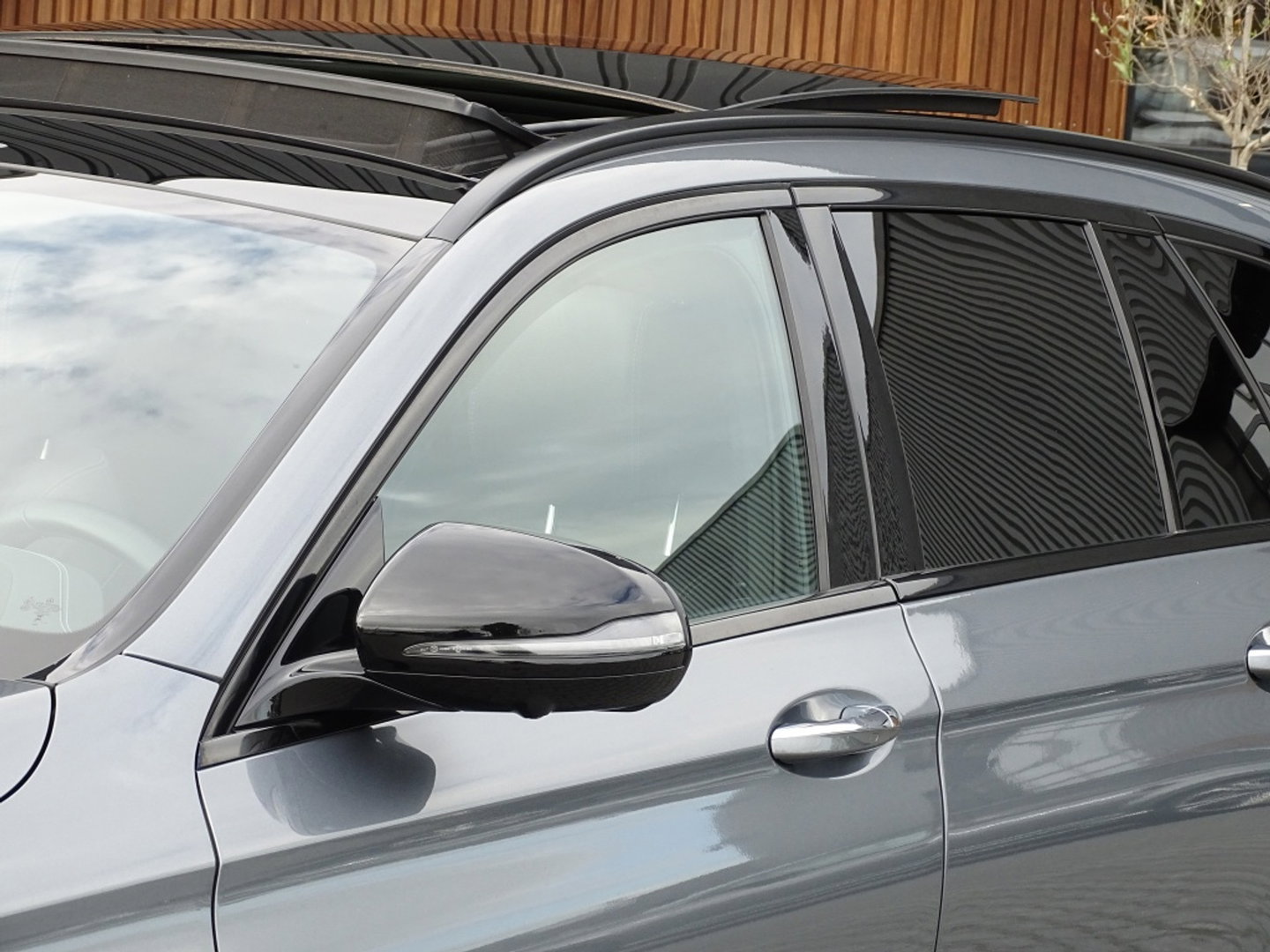 Mercedes-Benz E-Klasse Estate 200 automaat / AMG pakket / Burmester / 360° camera / LED