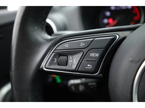 Audi Q2 30 TFSI Business Line | RIJKLAAR!! | Adapt. Cruise | Navi By App | CarPlay | Cruise | Stoelverw. | Camera | Airco