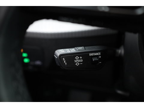 Audi Q2 30 TFSI Business Line | RIJKLAAR!! | Adapt. Cruise | Navi By App | CarPlay | Cruise | Stoelverw. | Camera | Airco