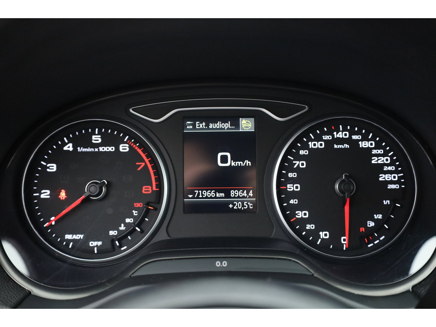 Audi Q2 30 TFSI Business Line | RIJKLAAR!! | Adapt. Cruise | Navi By App | CarPlay | Cruise | Stoelverw. | Camera | Airco