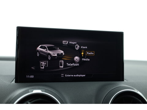 Audi Q2 30 TFSI Business Line | RIJKLAAR!! | Adapt. Cruise | Navi By App | CarPlay | Cruise | Stoelverw. | Camera | Airco
