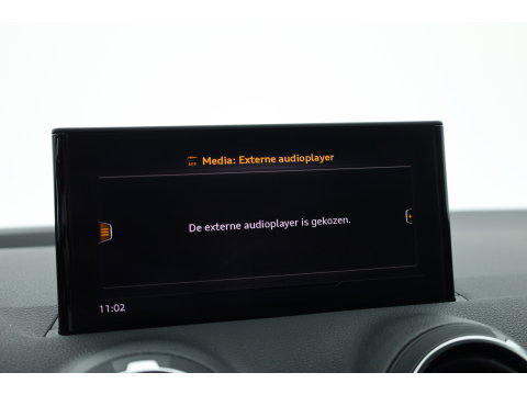 Audi Q2 30 TFSI Business Line | RIJKLAAR!! | Adapt. Cruise | Navi By App | CarPlay | Cruise | Stoelverw. | Camera | Airco