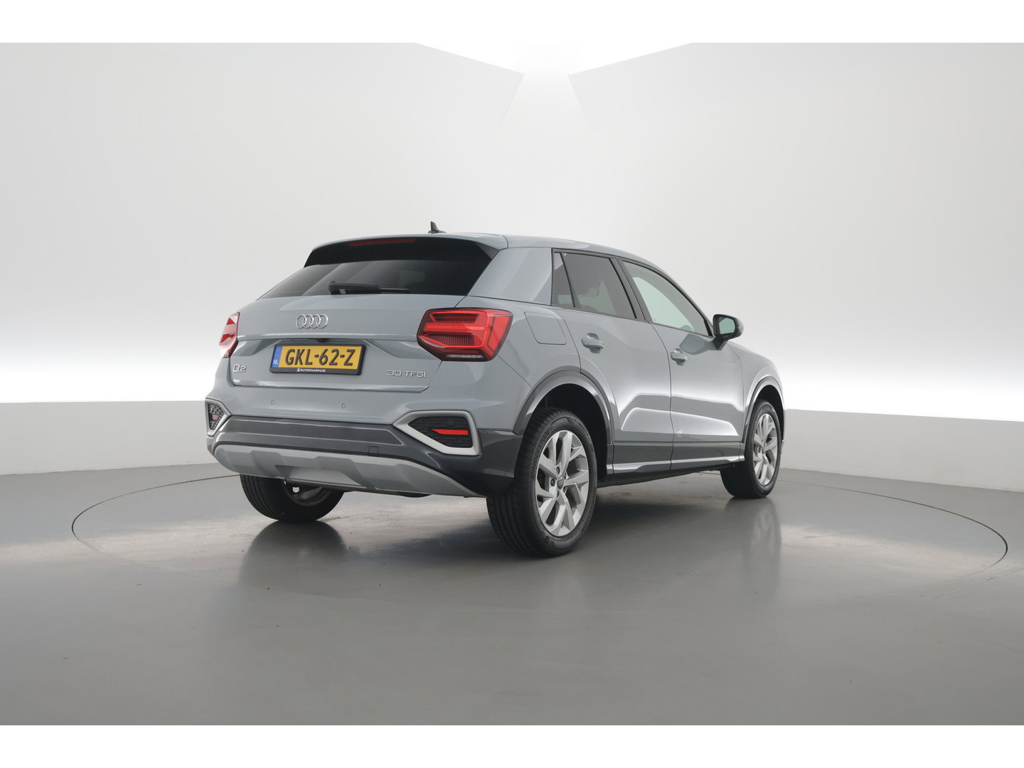 Audi Q2 30 TFSI Business Line | RIJKLAAR!! | Adapt. Cruise | Navi By App | CarPlay | Cruise | Stoelverw. | Camera | Airco