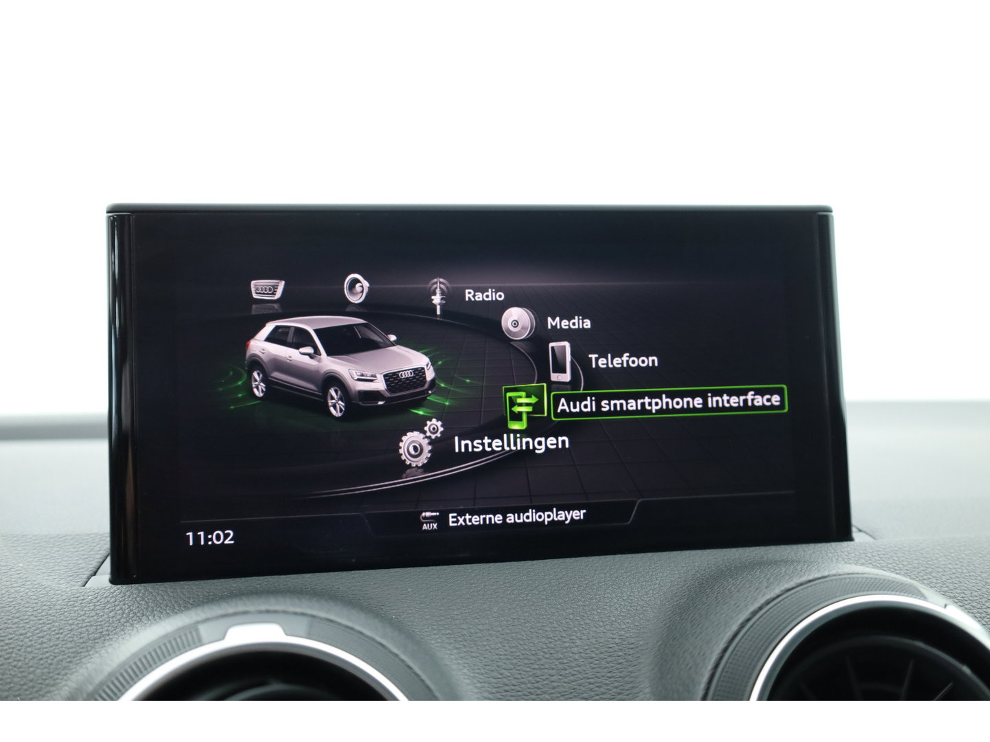 Audi Q2 30 TFSI Business Line | RIJKLAAR!! | Adapt. Cruise | Navi By App | CarPlay | Cruise | Stoelverw. | Camera | Airco