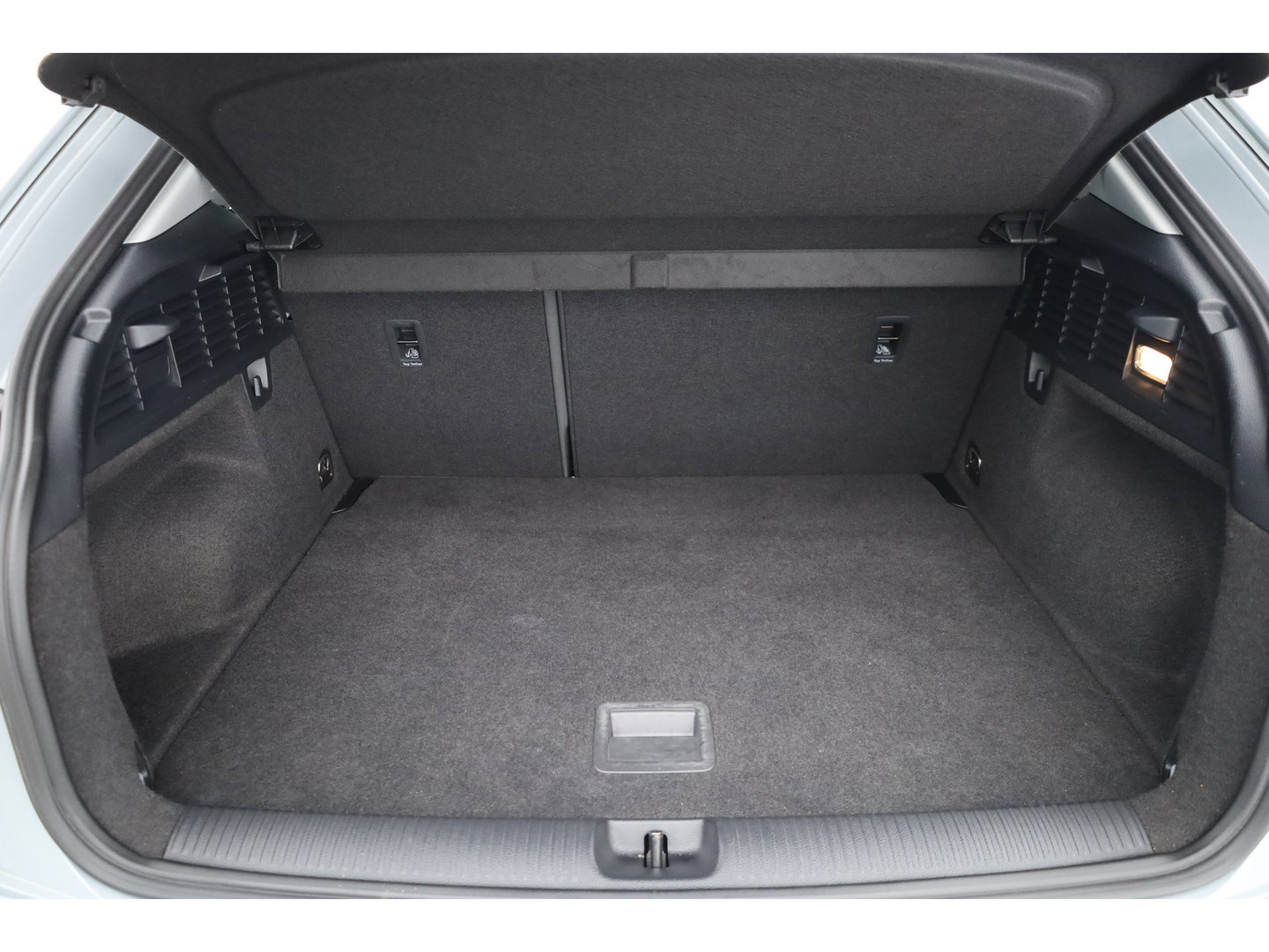Audi Q2 30 TFSI Business Line | RIJKLAAR!! | Adapt. Cruise | Navi By App | CarPlay | Cruise | Stoelverw. | Camera | Airco
