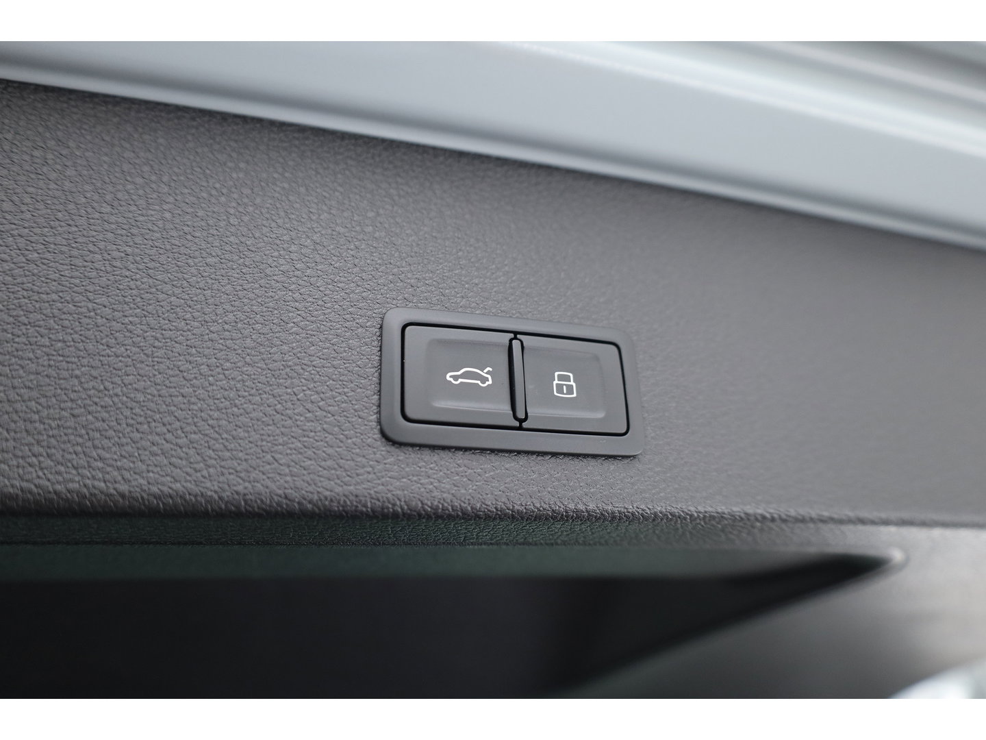 Audi Q2 30 TFSI Business Line | RIJKLAAR!! | Adapt. Cruise | Navi By App | CarPlay | Cruise | Stoelverw. | Camera | Airco