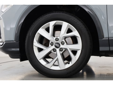 Audi Q2 30 TFSI Business Line | RIJKLAAR!! | Adapt. Cruise | Navi By App | CarPlay | Cruise | Stoelverw. | Camera | Airco