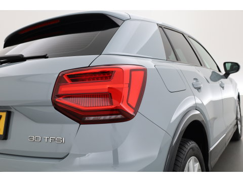 Audi Q2 30 TFSI Business Line | RIJKLAAR!! | Adapt. Cruise | Navi By App | CarPlay | Cruise | Stoelverw. | Camera | Airco