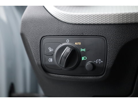 Audi Q2 30 TFSI Business Line | RIJKLAAR!! | Adapt. Cruise | Navi By App | CarPlay | Cruise | Stoelverw. | Camera | Airco