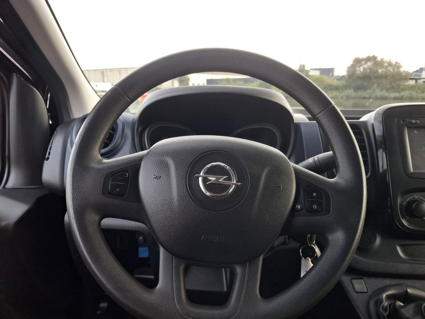Opel Vivaro 1.6 CDTI L2H1 DC 125PK | LEDER | 5P | CRUISE | AIRCO | RUIME BUS
