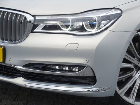 BMW 7 Serie 740e Lang 326PK / VIP / Bowers & Wilkins / Skylounge / *NAP*