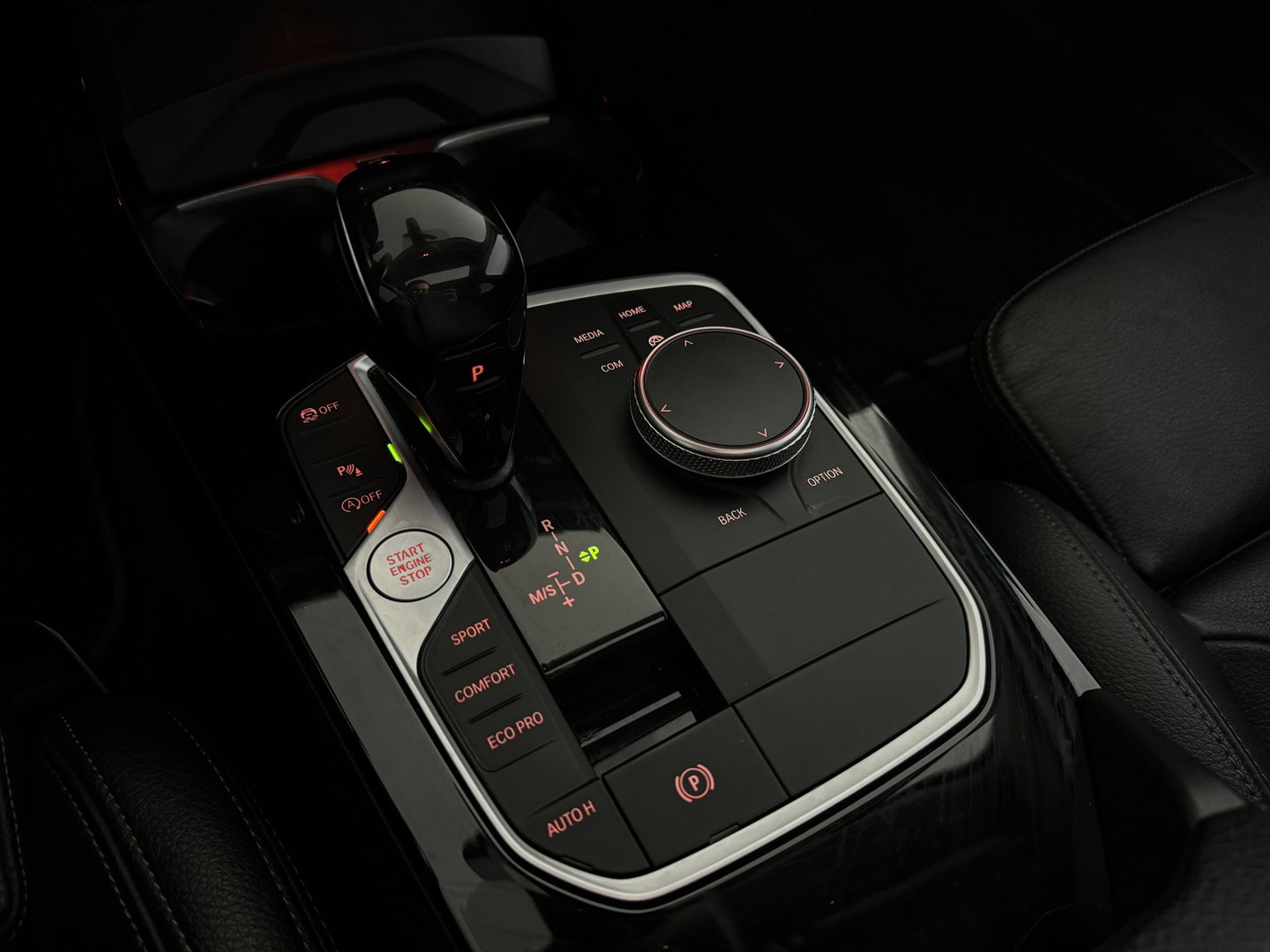 BMW 1-serie 120i High Executive Pano|Stoelverwarming|Cruise Control