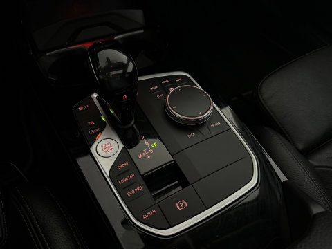 BMW 1-serie 120i High Executive Pano|Stoelverwarming|Cruise Control