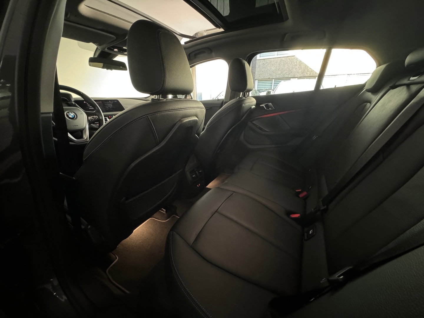 BMW 1-serie 120i High Executive Pano|Stoelverwarming|Cruise Control