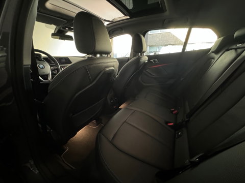 BMW 1-serie 120i High Executive Pano|Stoelverwarming|Cruise Control