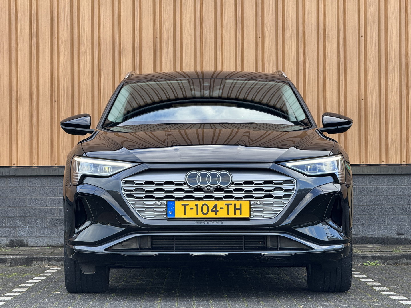 Audi Q8 e-tron 50 quattro Advanced Edition 95 kWh | Head-Up Display | Elektrische Stoelen + Geheugen | Apple Carplay | Android Auto | Luchtvering | Adaptieve Cruise Control | Navigatie | Stoelverwarming |