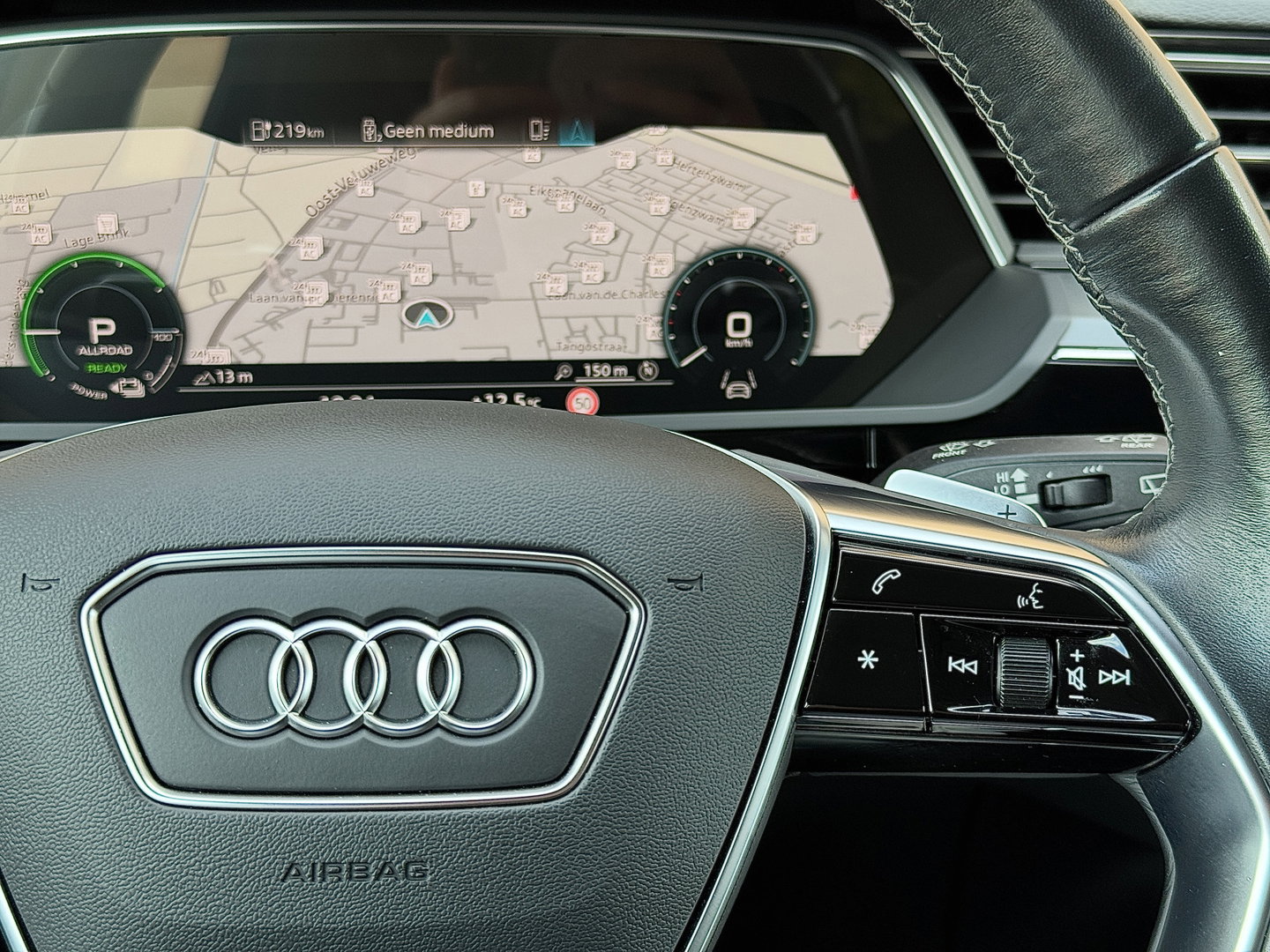 Audi Q8 e-tron 50 quattro Advanced Edition 95 kWh | Head-Up Display | Elektrische Stoelen + Geheugen | Apple Carplay | Android Auto | Luchtvering | Adaptieve Cruise Control | Navigatie | Stoelverwarming |