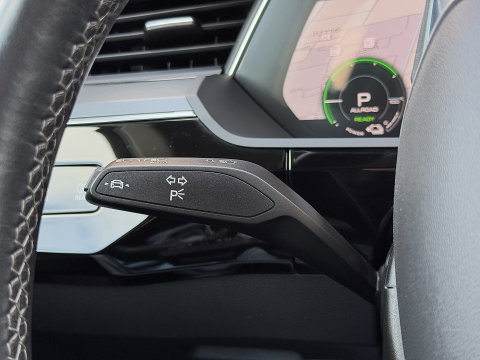 Audi Q8 e-tron 50 quattro Advanced Edition 95 kWh | Head-Up Display | Elektrische Stoelen + Geheugen | Apple Carplay | Android Auto | Luchtvering | Adaptieve Cruise Control | Navigatie | Stoelverwarming |
