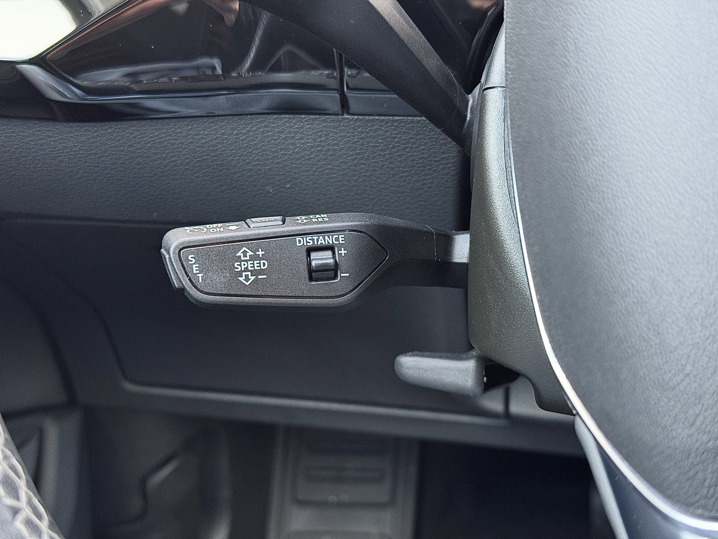 Audi Q8 e-tron 50 quattro Advanced Edition 95 kWh | Head-Up Display | Elektrische Stoelen + Geheugen | Apple Carplay | Android Auto | Luchtvering | Adaptieve Cruise Control | Navigatie | Stoelverwarming |