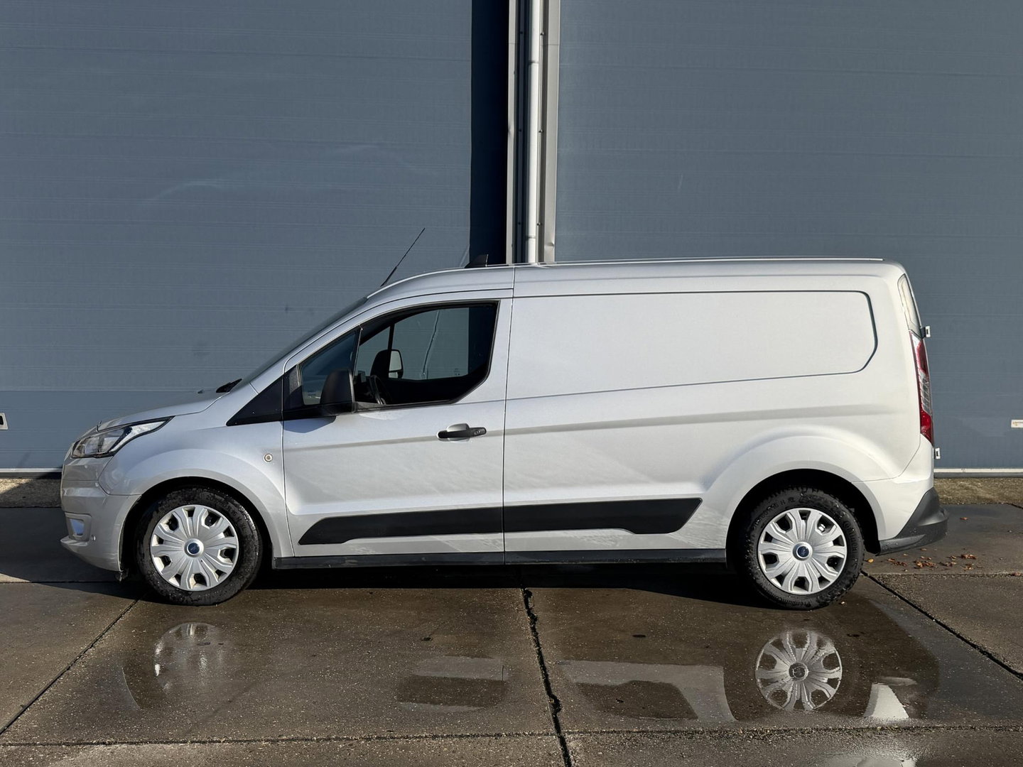 Ford Transit Connect 1.5 EcoBlue L2 Trend AIRCO / CRUISE CONTROLE / CARPLAY / STOELVERWARMING / LEES TEKST