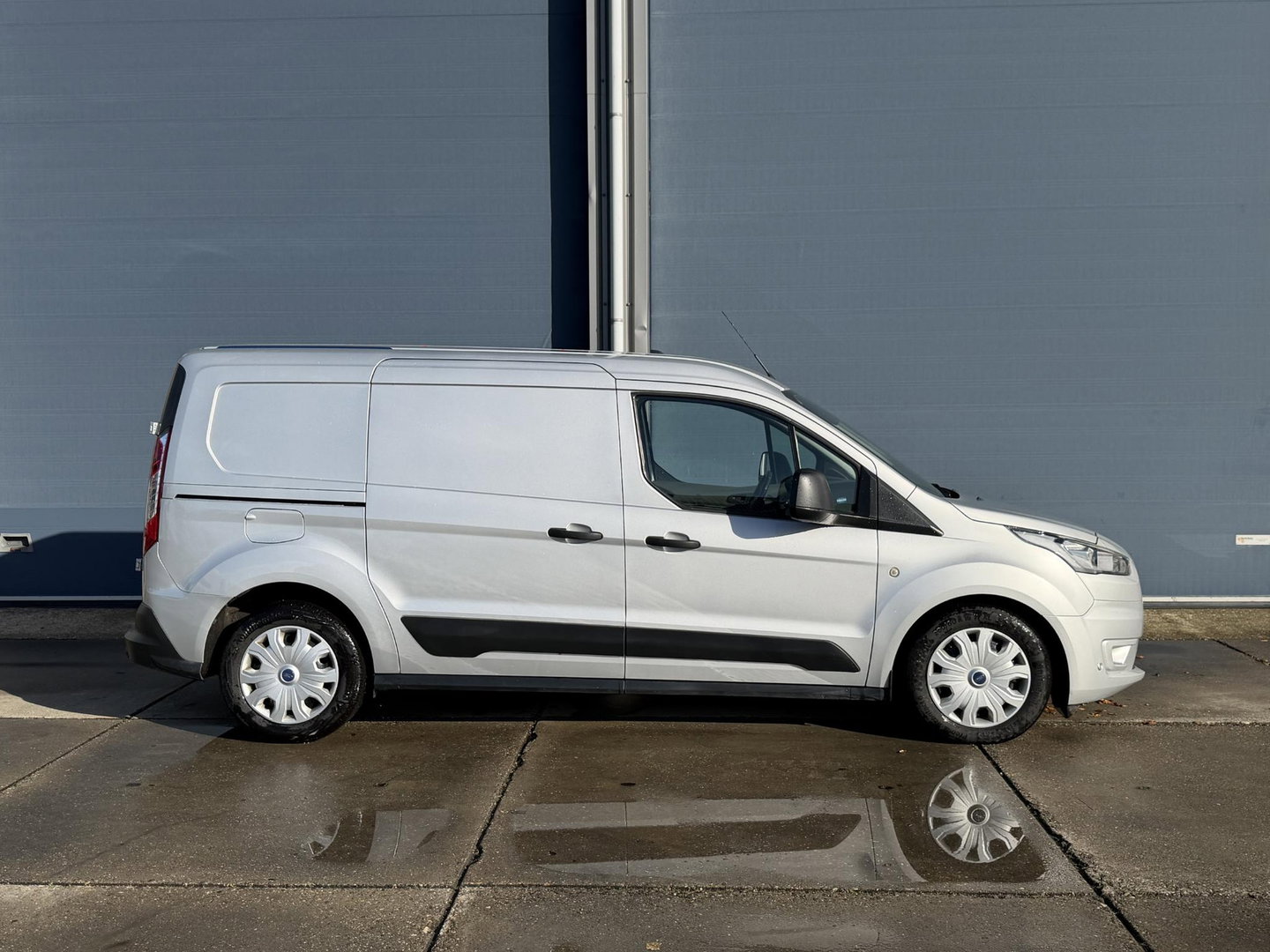 Ford Transit Connect 1.5 EcoBlue L2 Trend AIRCO / CRUISE CONTROLE / CARPLAY / STOELVERWARMING / LEES TEKST