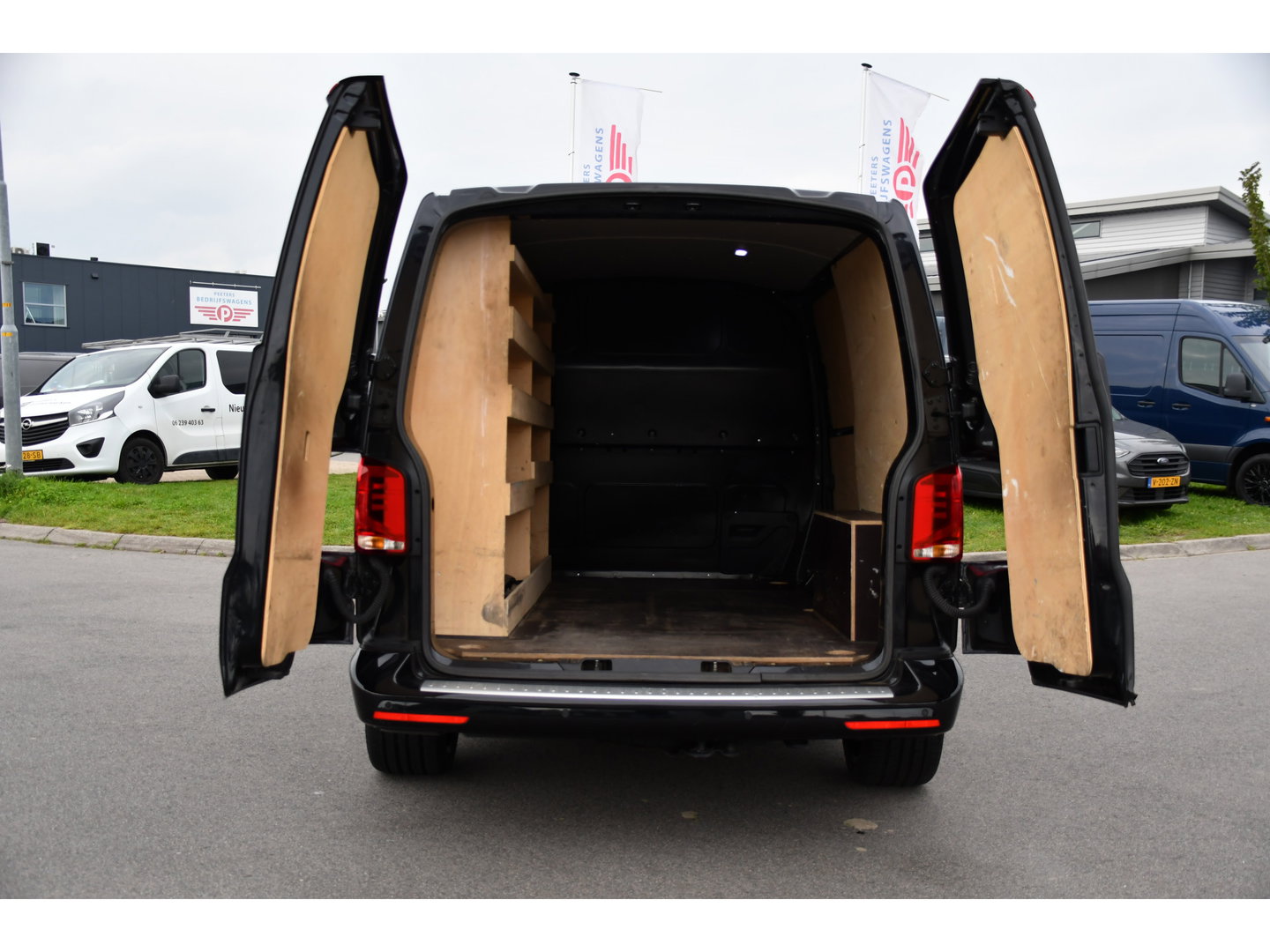 Volkswagen Transporter 2.0 TDI L1H1 30 Bulli 4Motion Virtual, Camera, Cruise, LED, 150pk, Automaat, 4x4, Carplay, Multimedia, Sensoren, Uniek!