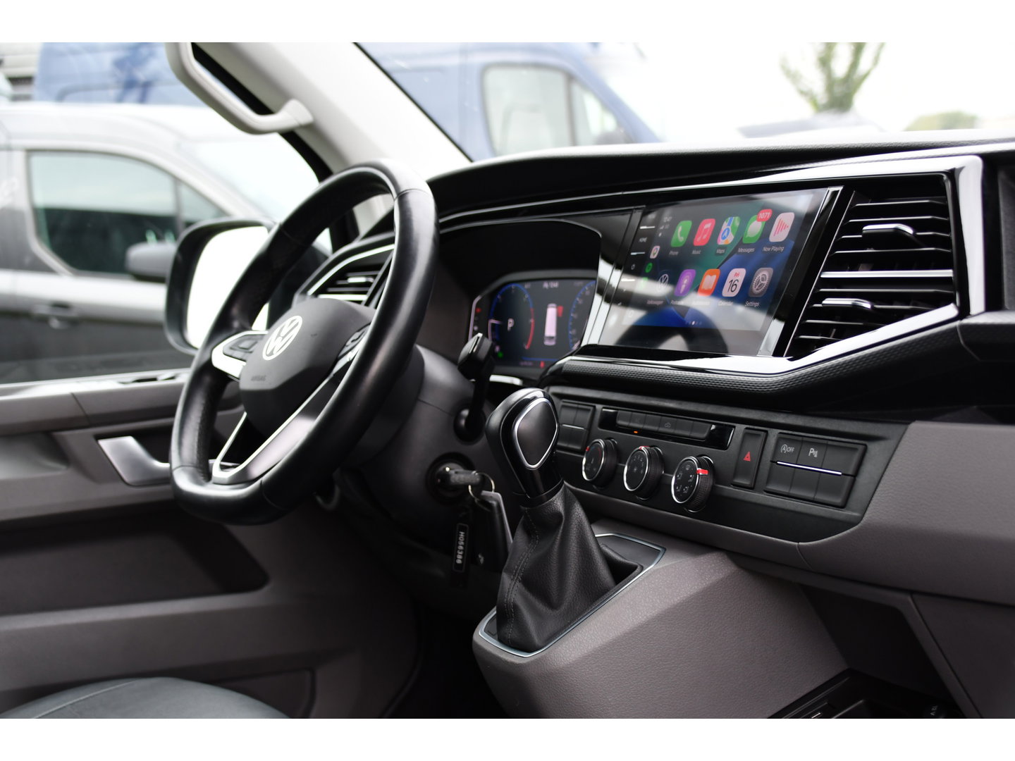 Volkswagen Transporter 2.0 TDI L1H1 30 Bulli 4Motion Virtual, Camera, Cruise, LED, 150pk, Automaat, 4x4, Carplay, Multimedia, Sensoren, Uniek!