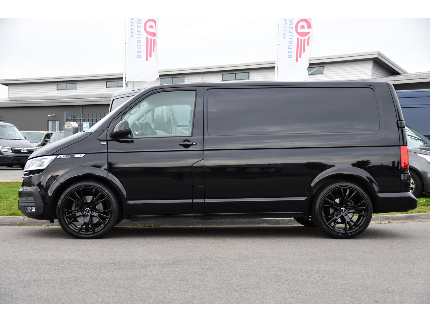 Volkswagen Transporter 2.0 TDI L1H1 30 Bulli 4Motion Virtual, Camera, Cruise, LED, 150pk, Automaat, 4x4, Carplay, Multimedia, Sensoren, Uniek!