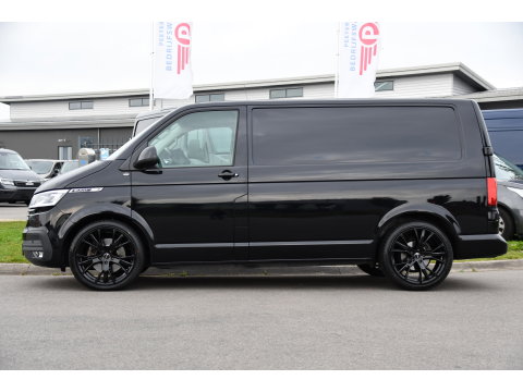 Volkswagen Transporter 2.0 TDI L1H1 30 Bulli 4Motion Virtual, Camera, Cruise, LED, 150pk, Automaat, 4x4, Carplay, Multimedia, Sensoren, Uniek!
