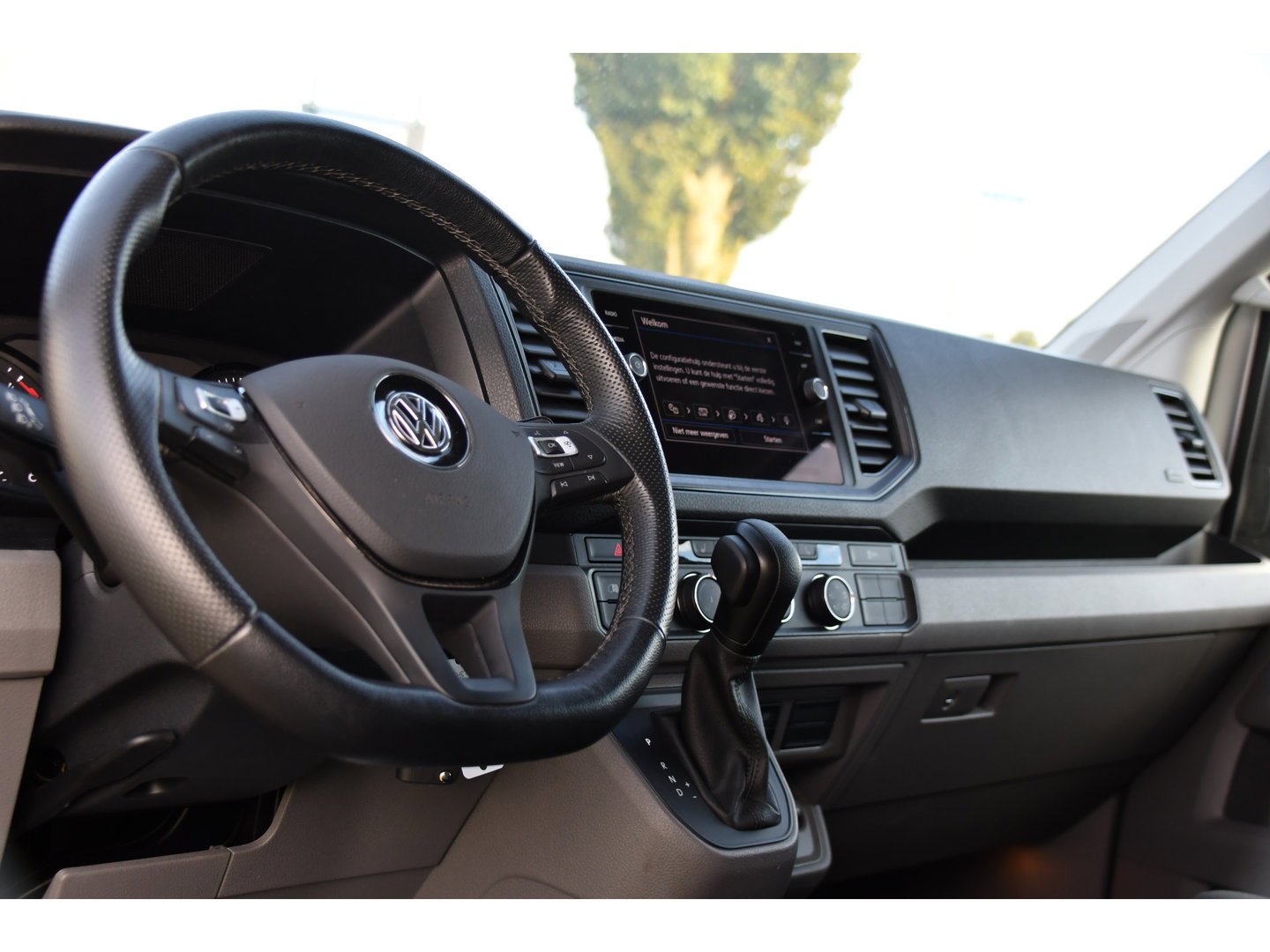 Volkswagen Crafter 35 2.0 TDI L3H2 PB Edition Adaptieve Cruise, Camera, Carplay, LED, Stoelverwarming, 177pk, Automaat, Multimedia,  Voorruit verwarming, Uniek!