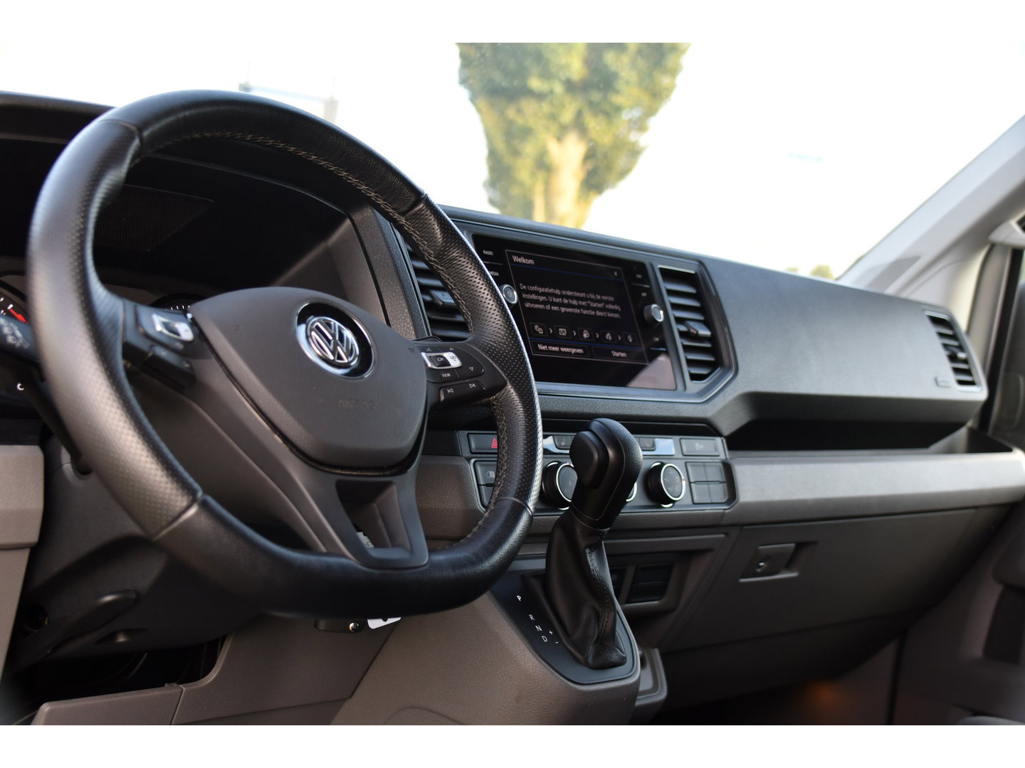 Volkswagen Crafter 35 2.0 TDI L3H2 PB Edition Adaptieve Cruise, Camera, Carplay, LED, Stoelverwarming, 177pk, Automaat, Multimedia,  Voorruit verwarming, Uniek!