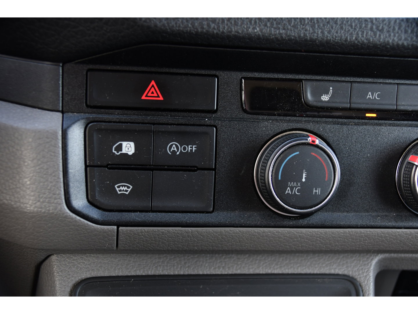 Volkswagen Crafter 35 2.0 TDI L3H2 PB Edition Adaptieve Cruise, Camera, Carplay, LED, Stoelverwarming, 177pk, Automaat, Multimedia,  Voorruit verwarming, Uniek!