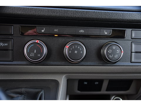 Volkswagen Crafter 35 2.0 TDI L3H2 PB Edition Adaptieve Cruise, Camera, Carplay, LED, Stoelverwarming, 177pk, Automaat, Multimedia,  Voorruit verwarming, Uniek!
