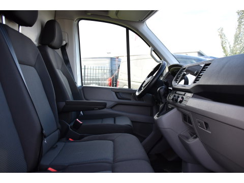 Volkswagen Crafter 35 2.0 TDI L3H2 PB Edition Adaptieve Cruise, Camera, Carplay, LED, Stoelverwarming, 177pk, Automaat, Multimedia,  Voorruit verwarming, Uniek!