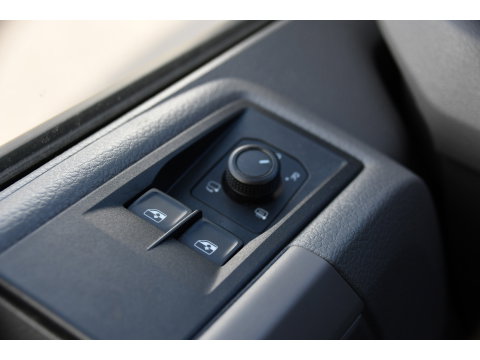 Volkswagen Crafter 35 2.0 TDI L3H2 PB Edition Adaptieve Cruise, Camera, Carplay, LED, Stoelverwarming, 177pk, Automaat, Multimedia,  Voorruit verwarming, Uniek!
