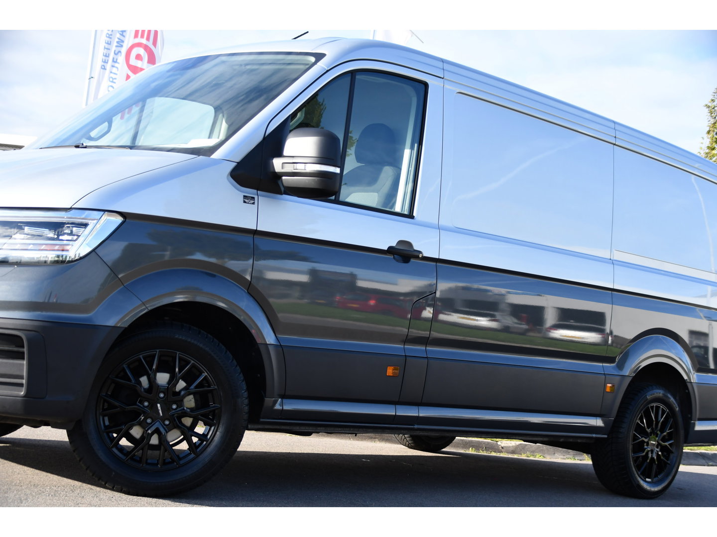 Volkswagen Crafter 35 2.0 TDI L3H2 PB Edition Adaptieve Cruise, Camera, Carplay, LED, Stoelverwarming, 177pk, Automaat, Multimedia,  Voorruit verwarming, Uniek!