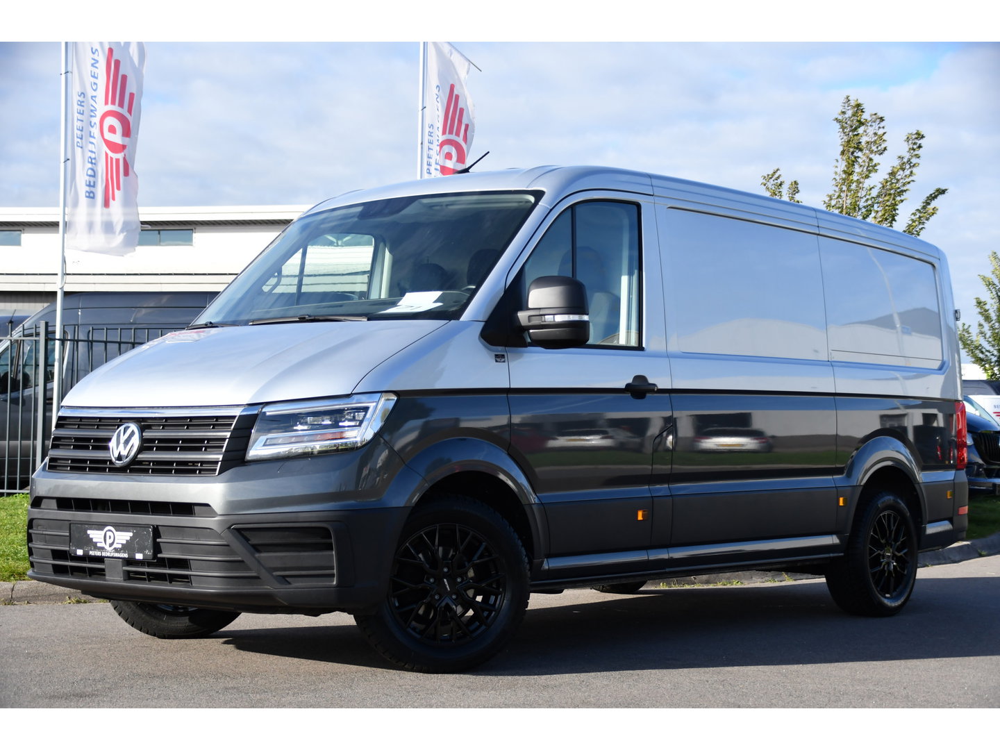 Volkswagen Crafter 35 2.0 TDI L3H2 PB Edition Adaptieve Cruise, Camera, Carplay, LED, Stoelverwarming, 177pk, Automaat, Multimedia,  Voorruit verwarming, Uniek!