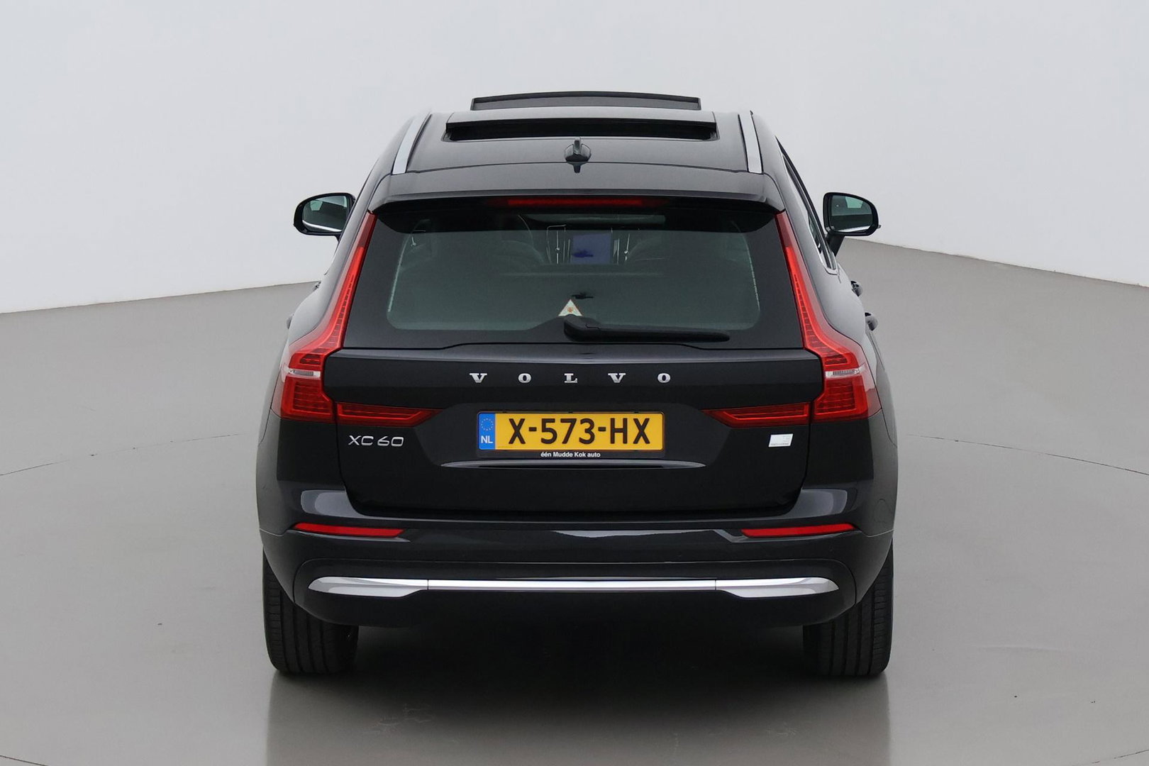 Volvo XC60 T8 Plus Bright | Harman/Kardon | Panoramadak | Camera | Stoel+Stuurverwarming | BLIS | ACC | 20 Inch