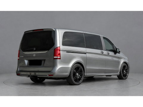 Mercedes-Benz V-Klasse 300d L2 AMG Edition 360 Camera, Cruise, Carplay, Stoelverkoeling, Burmester, Stoelverwarming, Trekhaak, 240pk, Automaat, Leder, Uniek!