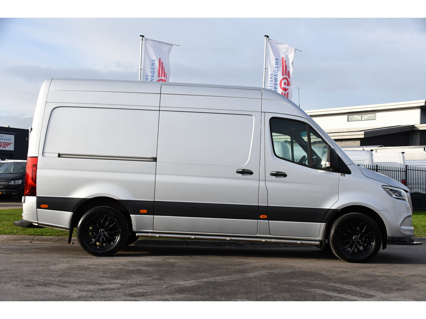 Mercedes-Benz Sprinter 316 2.2 CDI L2H2 PB Edition Full Options! 360 Camera, Cruise, LED, Carplay, 10,5'' Mbux, Stoelverwarming, NAVI, Automaat, Uniek!
