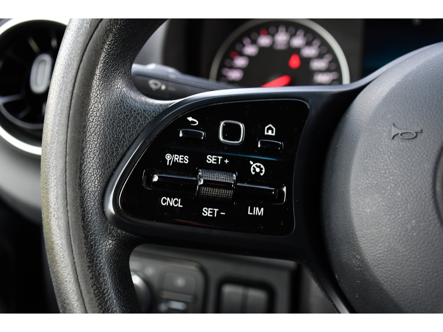 Mercedes-Benz Sprinter 316 2.2 CDI L2H2 PB Edition Full Options! 360 Camera, Cruise, LED, Carplay, 10,5'' Mbux, Stoelverwarming, NAVI, Automaat, Uniek!