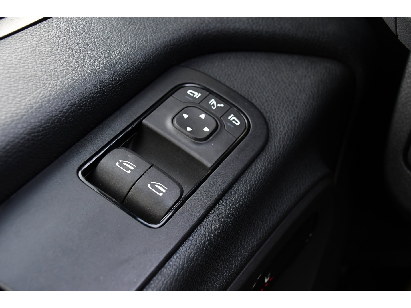 Mercedes-Benz Sprinter 316 2.2 CDI L2H2 PB Edition Full Options! 360 Camera, Cruise, LED, Carplay, 10,5'' Mbux, Stoelverwarming, NAVI, Automaat, Uniek!