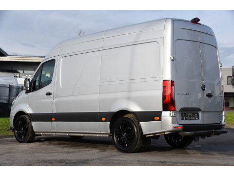 Mercedes-Benz Sprinter 316 2.2 CDI L2H2 PB Edition Full Options! 360 Camera, Cruise, LED, Carplay, 10,5'' Mbux, Stoelverwarming, NAVI, Automaat, Uniek!