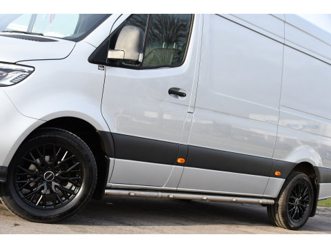 Mercedes-Benz Sprinter 316 2.2 CDI L2H2 PB Edition Full Options! 360 Camera, Cruise, LED, Carplay, 10,5'' Mbux, Stoelverwarming, NAVI, Automaat, Uniek!