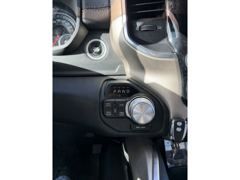 Dodge Ram 1500 5.7 V8 4x4 Crew Cab 5'7 Laramie Camera, Luchtvering, Carplay, LED, Leder, Stoelverwarmong, H&K, Stoelverkoeling, 3500kg Trekhaak, Uniek!