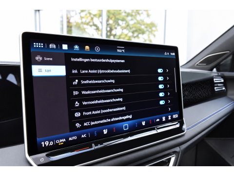 Volkswagen Tiguan 1.5 eHybrid R-Line PANO H&K MASSAGE KEYLESS VOL